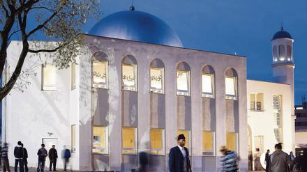 Die erste Moschee im Osten Deutschlands ist am Donnerstag im Berliner Bezirk Pankow feierlich eröffnet worden.