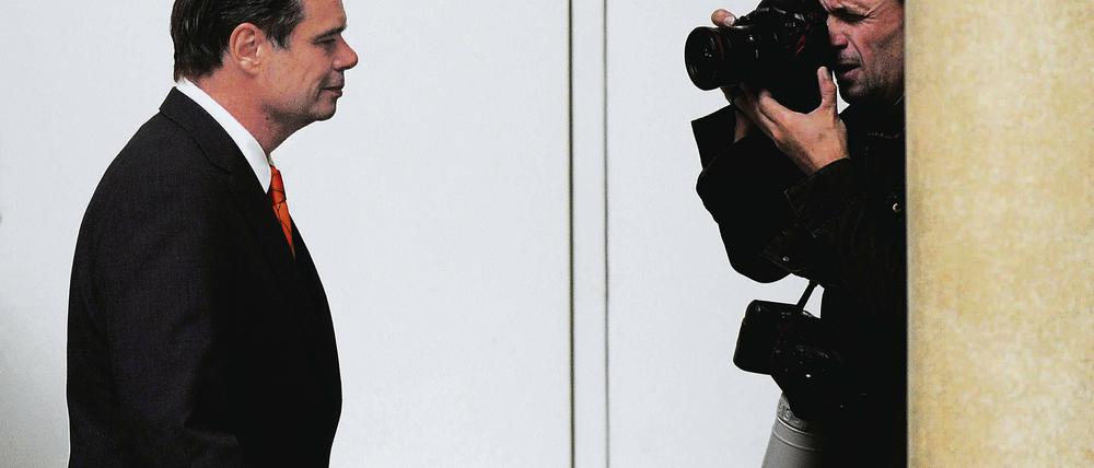 Reines Gewissen. Friedbert Pflüger auf dem Weg ins Abgeordnetenhaus, wo er sich seiner Fraktion stellen wollte.