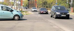 &amp;#Nadelöhr. Wer aus der Amundsenstraße auf die Nedlitzer Straße in Richtung Neu Fahrland abbiegen will, hat es derzeit schwer. Auch Abbieger, die aus der Stadt kommend in die Amundsenstraße wollen, halten den Verkehr auf. Ein Kreisel soll die Situation entzerren  jetzt kann er vielleicht doch in diesem Jahr gebaut werden.
