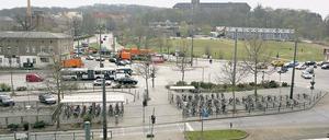 Blick auf das Leipziger Dreieck. Der große Verkehrsknoten Potsdams soll ausgebaut und dessen Kapazität erhöht werden. Vorzugsvariante ist eine veränderte Tram-Führung. Die Bahnen sollen von der Heinrich-Mann-Allee zunächst in die Friedrich-Engels-Straße einbiegen, um von dort auf die Trambrücke zu fahren.
