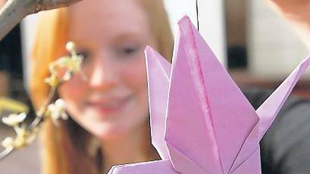 Fürbitte. Ihre Wünsche schrieben die Schüler auf Zettel in Vogelform.