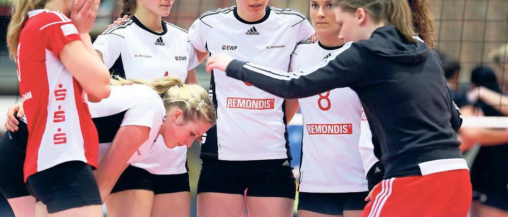 Enttäuscht. Die Volleyballerinnen des SC Potsdam unterlagen Aachen.