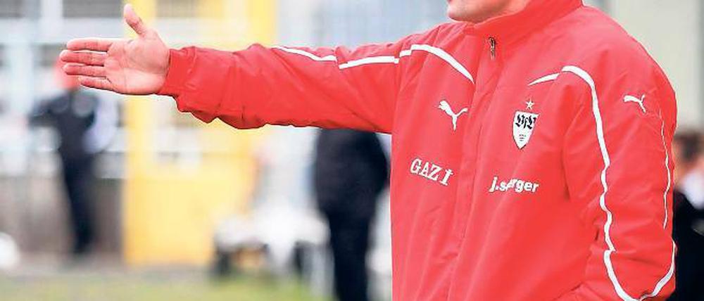 Jürgen Seeberger (46) wurde in Konstanz geboren. Er erhielt seine Trainerausbildung in der Schweiz, führte dort den FC Schaffhausen von der dritten in die erste Liga, ging 2007 zum Zweitligisten Alemannia Aachen und coacht seit Januar 2010 den VfB Stuttgart II.