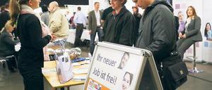 Bald eine steile Karriere? Unternehmen aus der Region Potsdam warben bei der Jobinale im Waschhaus gestern um Nachwuchskräfte.