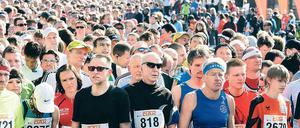Massenansturm. Im vergangenen Jahr kamen beim Drittelmarathon knapp 2600 Teilnehmer ins Ziel. Diesmal sollen es möglichst ebenso viele werden.