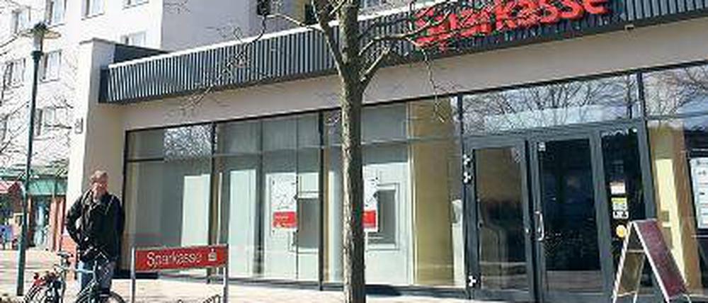 Standortwechsel. Die Sparkasse im neuen Gebäude am Kepler-Platz.