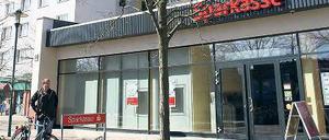 Standortwechsel. Die Sparkasse im neuen Gebäude am Kepler-Platz.