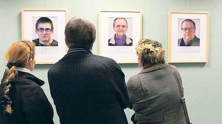 Im Porträt. Ein Stadtteil, eine Ausstellung, neun Gesichter  Bewohner von Drewitz haben sich porträtieren lassen und zeichnen ein anderes Bild des Stadtteils, der als billig und verarmt gilt.