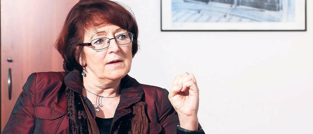 Karin Aust-Dodenhoff (64) studierte in den Sechzigerjahren Rechtswissenschaften an der FU Berlin. Seit 1995 ist die gebürtige Bremerin Präsidentin des Landesarbeitsgerichts. Am 31. März geht Karin Aust-Dodenhoff in Pension.
