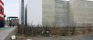 Brandwand. Einen schönen Anblick bietet das Parkhaus in der Schiffbauergasse von der Seeseite aus nicht. Dort soll das Boardinghaus entstehen.