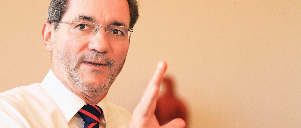 Atomausstieg  und dann? Ministerpräsident Matthias Platzeck (SPD) fordert von der Bundesregierung ein Energiekonzept für Deutschland.