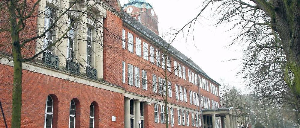 Ausnahmezustand. Die Türen des Berliner Schadow-Gymnasiums blieben auch am Dienstag verschlossen.