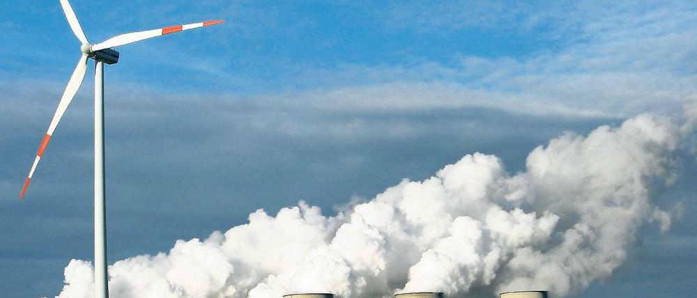Gegen die Widerstände. In Brandenburg sind sich alle Parteien einig, dass der Ausbau erneuerbarer Energien  wie Windparks  noch mehr forciert werden soll.