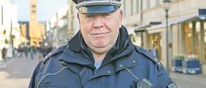 Immer auf der Lauer. Revierpolizist Joachim Pfeifer hat schon viele Sünder gestellt.