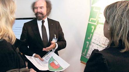 Bernd Wolfgang Steuten bietet Bauland in Groß Glienicke an.