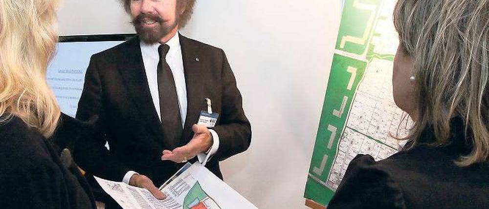 Bernd Wolfgang Steuten bietet Bauland in Groß Glienicke an.
