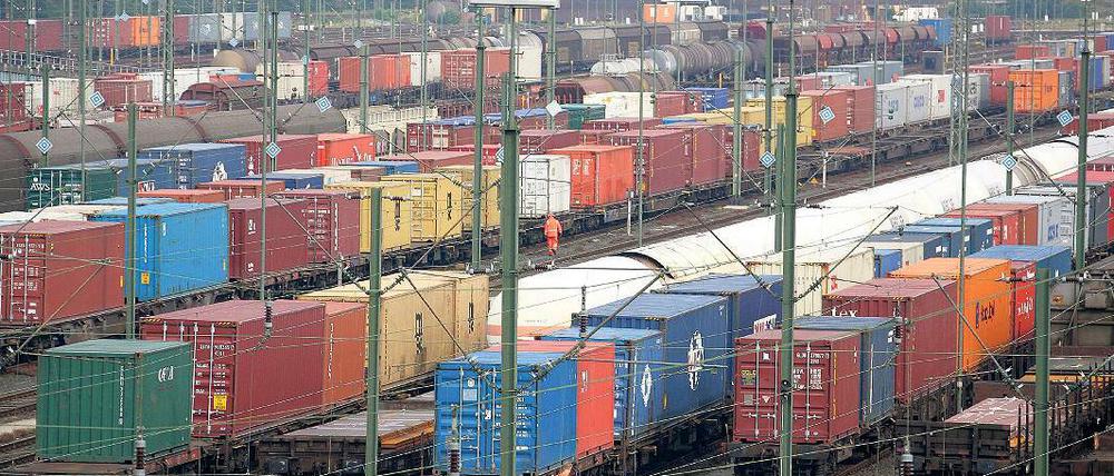 Stillstand. In der Hauptstadtregion erfolgen nach Angaben des brandenburgischen Wirtschaftsministeriums rund 17 Prozent des Güterverkehrs auf der Schiene  wenn die Züge fahren.