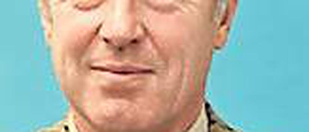 Aktenstudium. Derzeit läuft die Stasi-Überprüfung im Kreistag. Ergebnisse sind für den 28. April angekündigt.