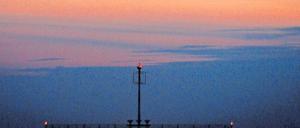 Ärger im Anflug. Fluglärmgegner wollen die Zufahrt zum Flughafen blockieren.