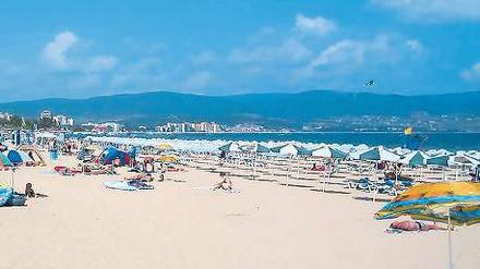 Schöne Aussichten? Am Strand des Schwarzen Meeres in Bulgarien lässt es sich schön leben  wenn man es sich leisten kann. Ob die 40 000 Euro aus der Parteikasse reichen, die beim Ex-Schatzmeister der Grünen vermutet werden, ist allerdings fraglich.