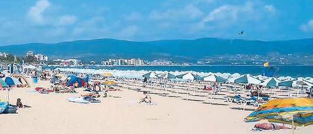 Schöne Aussichten? Am Strand des Schwarzen Meeres in Bulgarien lässt es sich schön leben wenn man es sich leisten kann. Ob die 40 000 Euro aus der Parteikasse reichen, die beim Ex-Schatzmeister der Grünen vermutet werden, ist allerdings fraglich.