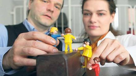Die Kinder im Fokus. Wenn Mama und Papa sich nicht mehr mögen, bricht für Kinder eine Welt zusammen. Mit ihrer Gesellschaft Kinderleicht wollen Lennart Preu und Doreen Dünkler Eltern in Trennung und Scheidungskindern helfen.