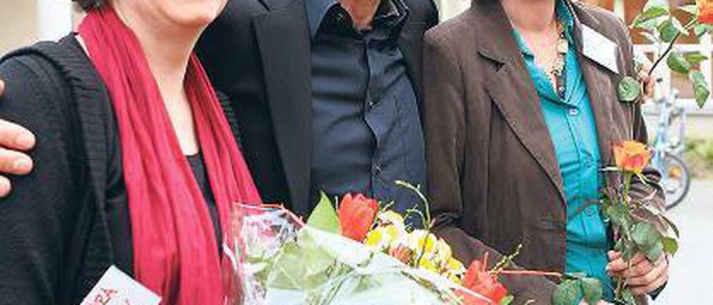 Trio: Barbara Rehbehn von der Kubus-Gesellschaft, Georgios Papadopoulos vom Betreuungshilfe-Verein, Vivianne Schnurbusch von den Kunstgenossen.