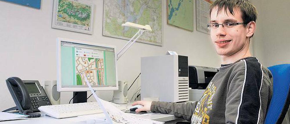 Künftiger Geomatiker. Steve Schmidtchen ist einer der ersten Auszubildenden für den neuen Beruf.