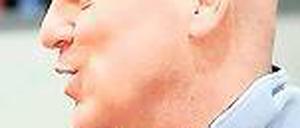 Wohin wird künftig das Reisen gehen? Auch auf die derzeitigen Kreisliga-Spitzenteams FSV Babelsberg 74 (in der Mitte Thomas Müller) und SG Saarmund (links Philipp Tietz, rechts Philipp Groch) könnten durch die Kreisstrukturreform längere Wege zukommen.