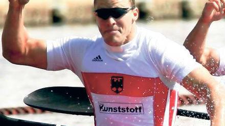 Schlagmann wurde Trainer. Lutz Altepost vom KC Potsdam hier nach dem WM-Sieg im Vierer 2007 gibt seine Erfahrungen nun Talenten im Luftschiffhafen weiter.