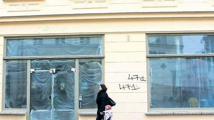 Blinde Fenster. Auffällig viele Läden stehen im Zentrum leer. Jan Kickinger vom Stadtkontor macht dafür auch zu hohe Mieten verantwortlich, die zu Verdrängung führen würden. 
