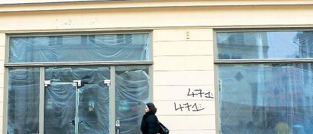Blinde Fenster. Auffällig viele Läden stehen im Zentrum leer. Jan Kickinger vom Stadtkontor macht dafür auch zu hohe Mieten verantwortlich, die zu Verdrängung führen würden.