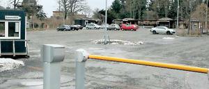 Unansehnlich. Auto- und Busreisenden bietet sich auf dem Parkplatz von Sanssouci kein schönes Bild. Noch in diesem Jahr soll es Verbesserungen geben.