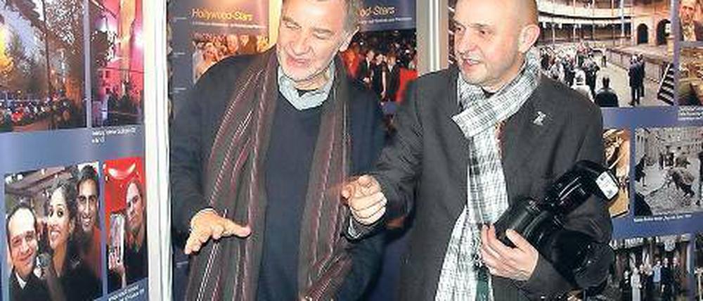 20 Jahre Film. 140 Fotos des PNN-Bildchefs Manfred Thomas (r.) hat Ausstellungskurator Burkhard Baese zusammengestellt. Bis zum 16. Februar sind sie im Stadthaus-Foyer zu sehen.