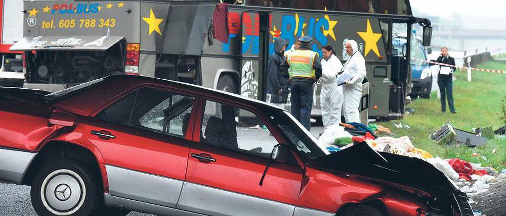 Unfallort. Ende September starben auf der Autobahn am Schönfelder Kreuz 14 Insassen eines polnisches Busses.