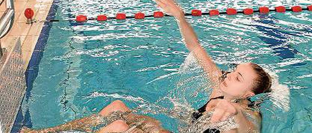 Voller Einsatz. Rund 80 Handicap-Schwimmer kämpften gestern am Stern.