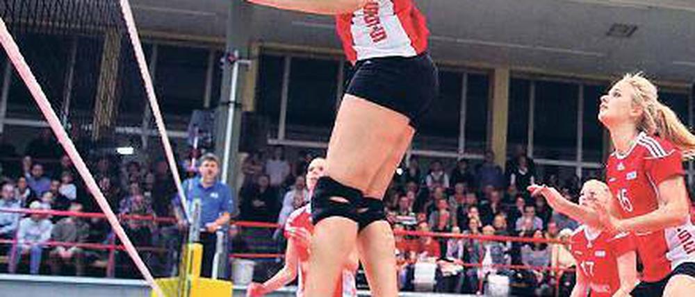 Bisher in guter Form. Anika Zülow (l.) tritt mit Potsdam nun in Dresden an.