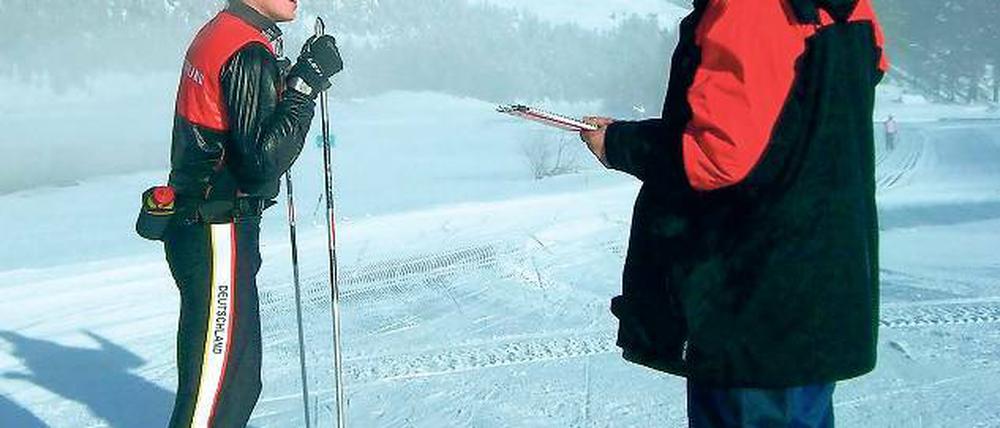 Skier statt Skulls. Hans Gruhne (l.) mit Trainer Steffen Becker in St. Moritz.
