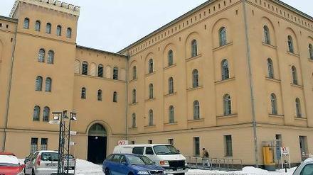 Sorge vor giftigen Holzschutzmitteln: In Büros der Stiftung Naturschutzfonds Brandenburg mit Sitz im Persiusspeicher in der Zeppelinstraße 136 sind Substanzen wie Dichlordiphenyltrichlorethan (DDT), Lindan oder Pentachlorphenol (PCP) entdeckt worden.