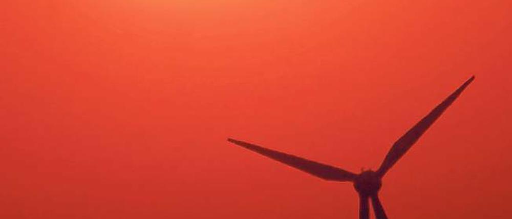 Sonnensichel. Das Bild zeigt eine partielle Finsternis 2003 bei München.