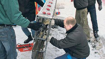 Abbau. Der Weihnachtsmarkt in der Innenstadt ist beendet.