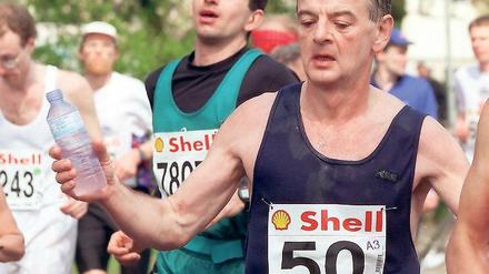 Durchhalten. Auch der ehemalige Außenminister und Marathonläufer Joschka Fischer hatte mit dem Jo-jo-Effekt zu kämpfen.