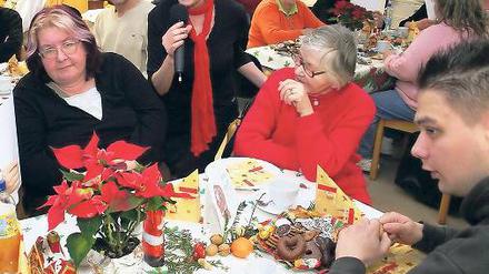Zum achten Mal sang Ingrid Raack zur Weihnachtsfeier in der Suppenküche.