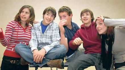 Zukunftsgedanken. Palona Braun, Tammo Walter, Gregor Schneider, Vito Walter und Hannah Gölle (v.l.n.r.) von der Potsdamer Waldorfschule in der Erich-Weinert-Straße haben ganz unterschiedliche Vorstellungen davon, wie ihr Leben später aussehen soll.