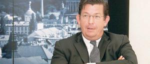 Baubeigeordneten angezeigt. Rolf Haferkamp von der TG Potsdam ließ Strafanzeige gegen den Baudezernenten Matthias Klipp wegen übler Nachrede und Verleumdung stellen. Haferkamps Firma hat Krampnitz gekauft, die Stadt stoppte jetzt das Planverfahren.