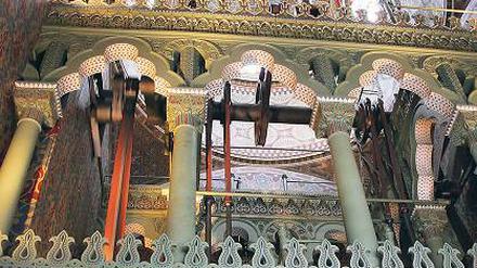 Meisterwerk. Ludwig Persius hüllte die erste Dampfmaschine auf dem europäischen Festland in das Kleid einer Moschee. Schon 1842 ließ sie die Schlossfontäne auf stolze 38 Meter steigen.