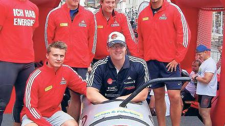 Das Bob-Team SC Potsdam. Manuel Machata (vorn r.) mit Gino Gerhardi, Michail Makarow, Florian Becke, Jan Speer ( hinten v. l.) und Christian Poser (vorn l.).