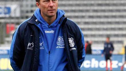 Jürgen Luginger (42) spielte in der Ersten und Zweiten Bundesliga. Seit Juli 2010 ist er Trainer in Saarbrücken.