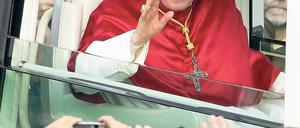 Papa mobil. Im kommenden Jahr besucht Benedikt XVI. die deutsche Hauptstadt. Ob er wie sein Vorgänger eine Ausfahrt im Papamobil unternimmt, ist aber noch offen.