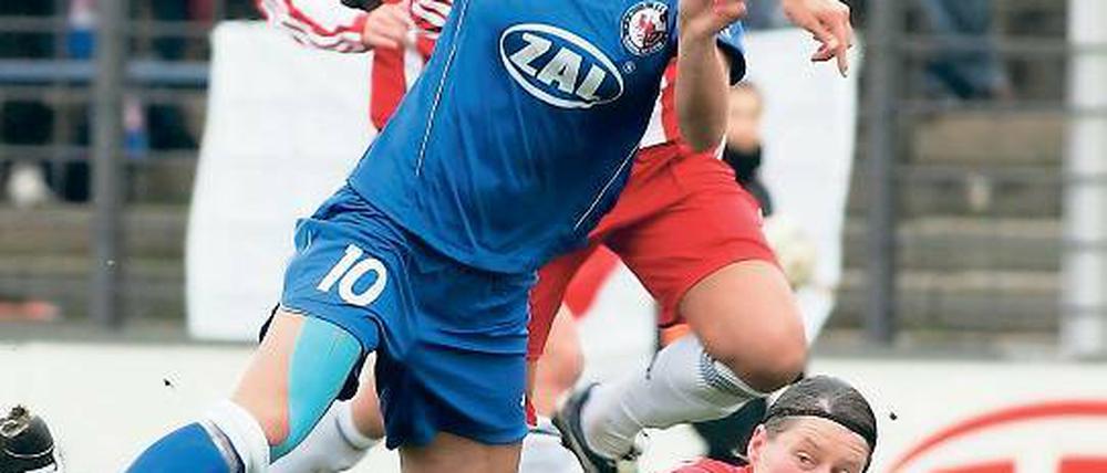 War nicht aufzuhalten. Turbine-Stürmerin Fatmire Bajramaj bereitete gestern Potsdams 2:0 gegen Bayern München vor und traf selbst zum 3:0-Endstand.